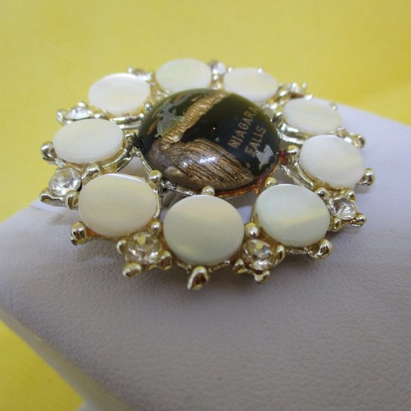 Niagra Falls Reverse Glass Rhinestones Mother Of Pearl Brooch - Picture 6 of 8